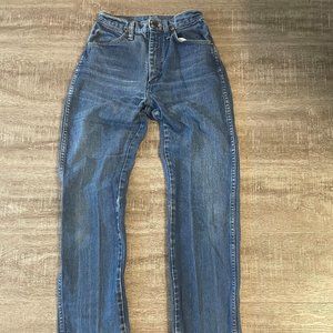 Women's Cowgirl Cut Wrangler Jeans